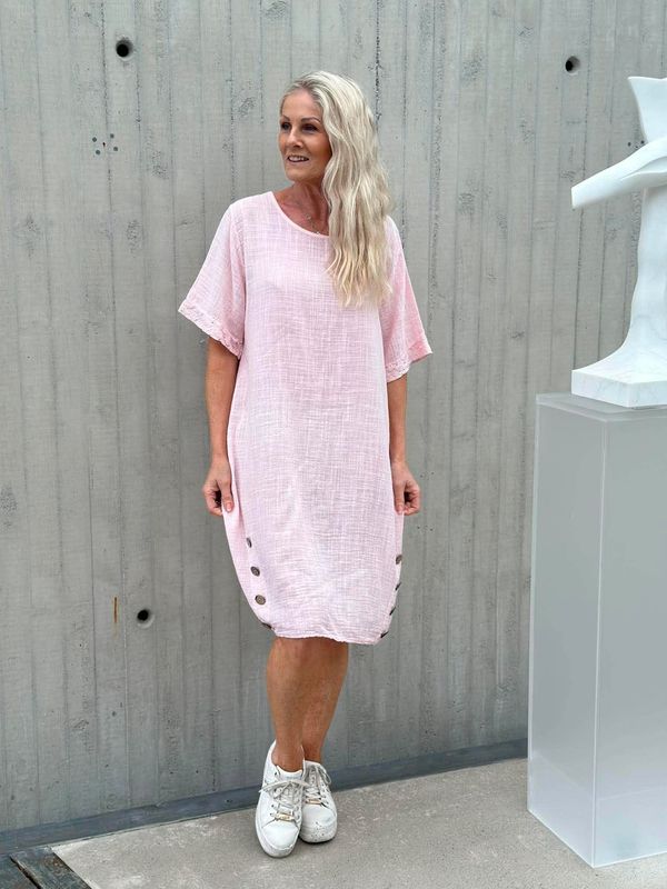 Linda Kjole Knapp Rosa