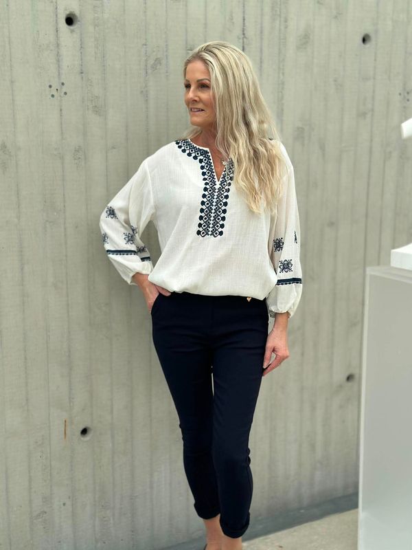 Monica Bukse Navy